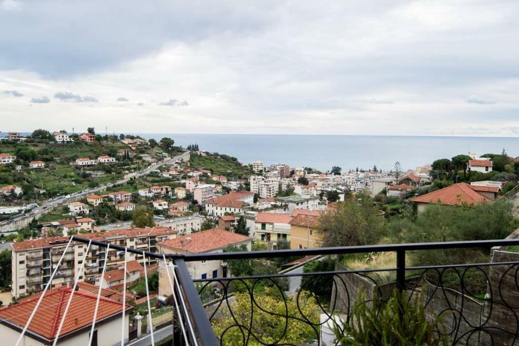 Your Holidays In Sanremo. 4 Minutes From The Apartamento